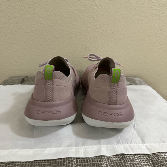 Oofos sneaker size 10 - Picture 5 of 13